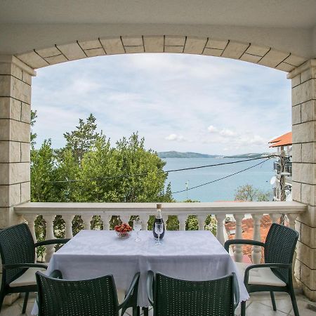 Apartments Lovric Trogir Eksteriør billede