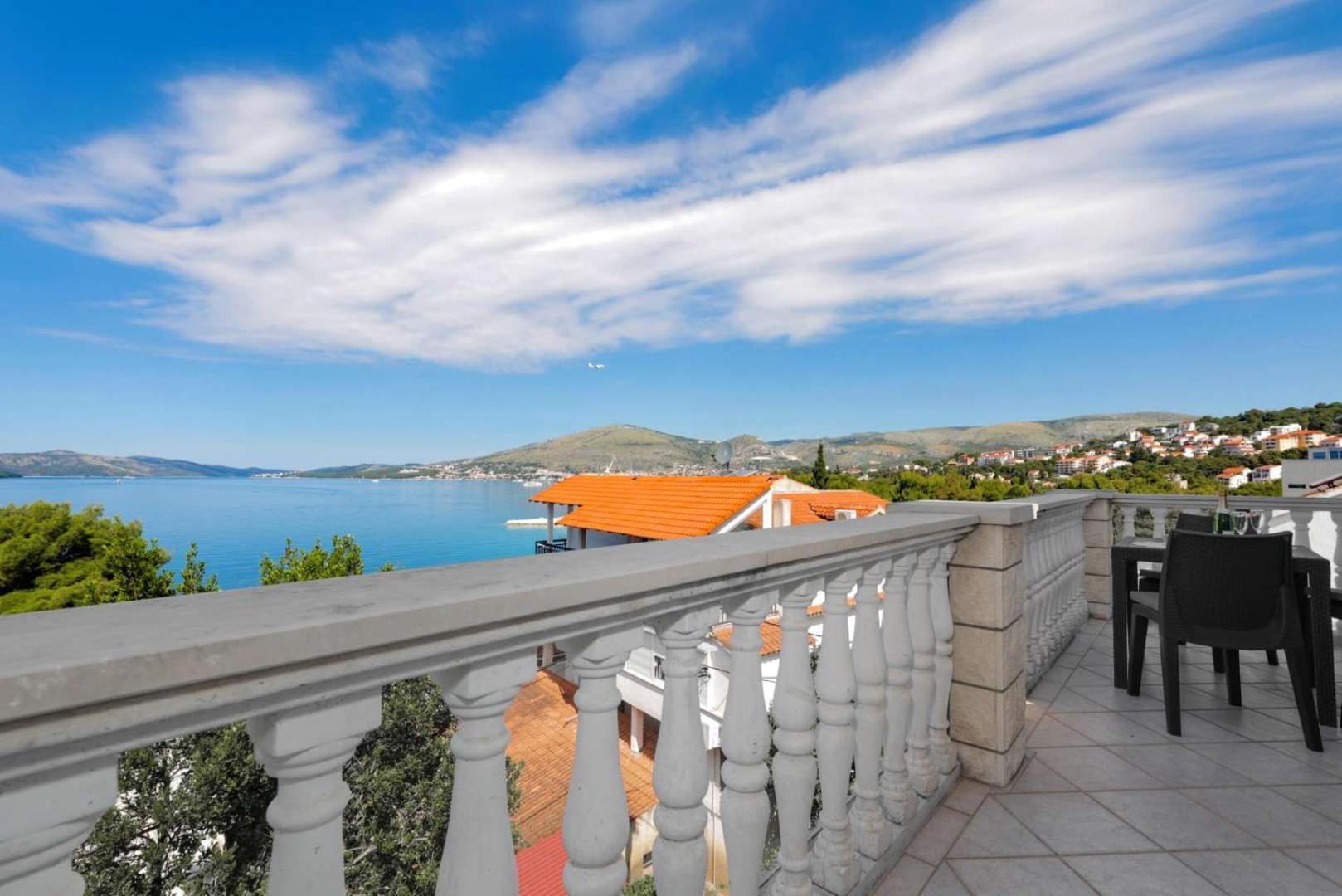 Apartments Lovric Trogir Eksteriør billede